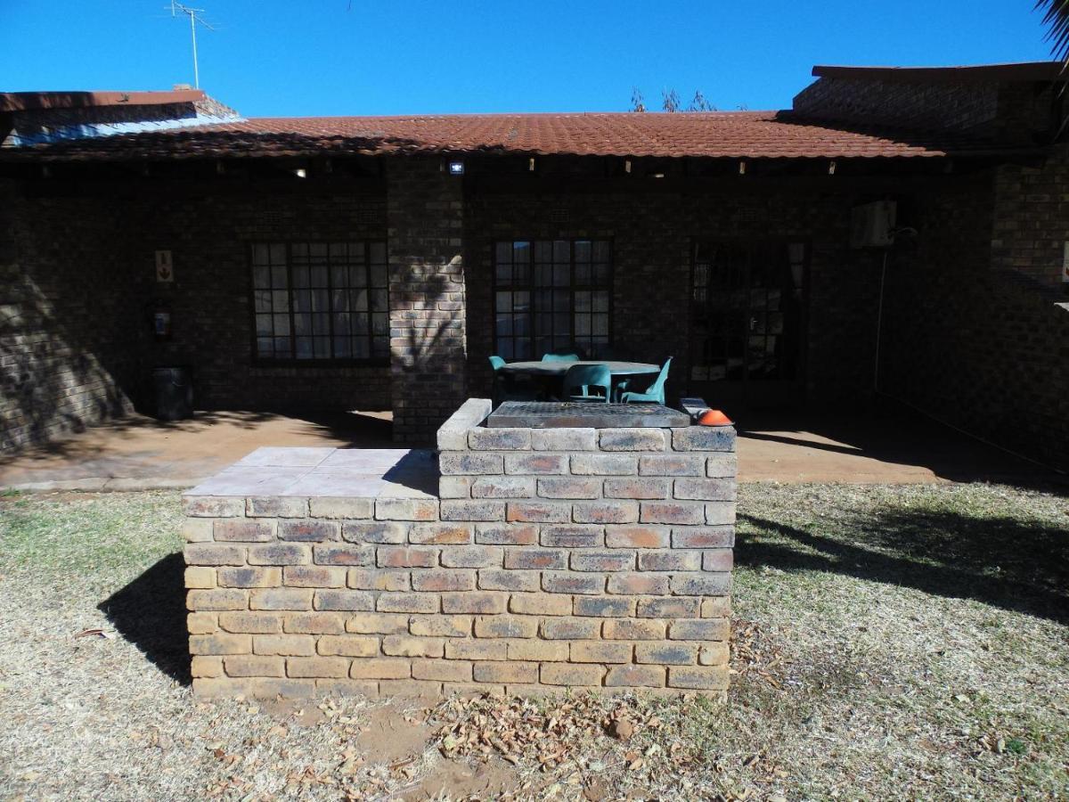 El Rancho Grande Apartment Bela-Bela Exterior photo